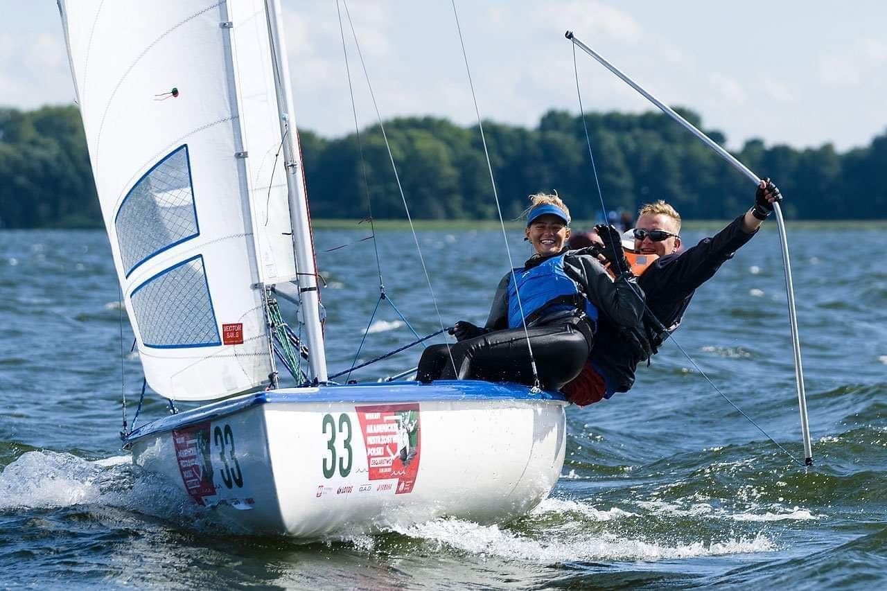 Żeglarstwo regatowe — doświadczenie morskie instruktora Anchor Point